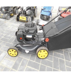 Kosiarka spalinowa z napędem Briggs&Stratton 450 kosz