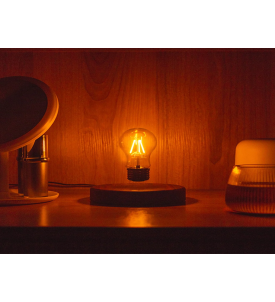 LATAJĄCA ŻARÓWKA LEWITUJĄCA LAMPA BIURKOWA NOCNA LED MAGICZNA LAMPKA