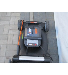 KOSIARKA AKUMULATOROWA Z NAPĘDEM WORX WG749E 40V 46CM BEZSZCZOTKOWA 2X20V