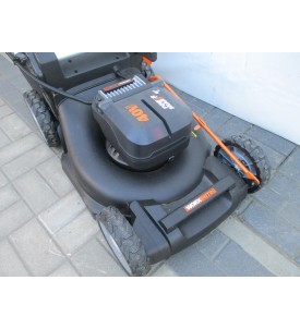 KOSIARKA AKUMULATOROWA Z NAPĘDEM WORX WG749E 40V 46CM BEZSZCZOTKOWA 2X20V