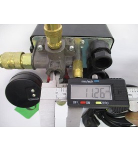 PRESOSTAT WYŁĄCZNIK CIŚNIENIOWY DO KOMPRESORA / SPRĘŻARKI – NAKRĘCANY – KOMPLETNY Z MANOMETREM I PRZEWODEM