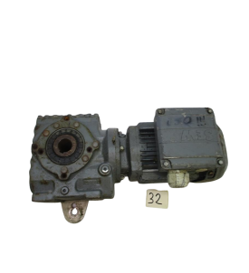 MOTOREDUKTOR SILNIK Z PRZEKŁADNIA  SEW-EURODRIVE SA47/DRS71M4 0.55KW 32 OBR/MIN. 230/400V