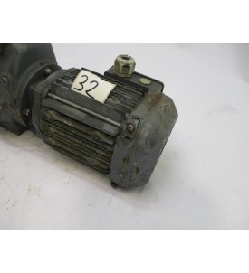 MOTOREDUKTOR SILNIK Z PRZEKŁADNIA  SEW-EURODRIVE SA47/DRS71M4 0.55KW 32 OBR/MIN. 230/400V