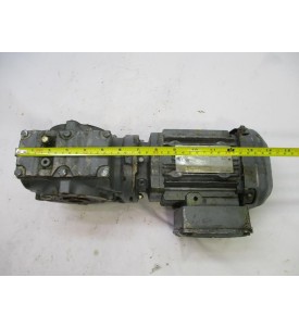 MOTOREDUKTOR SILNIK Z PRZEKŁADNIA  SEW-EURODRIVE SA47/DRS71M4 0.55KW 32 OBR/MIN. 230/400V
