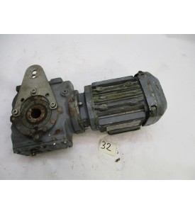 MOTOREDUKTOR SILNIK Z PRZEKŁADNIA  SEW-EURODRIVE SA47/DRS71M4 0.55KW 32 OBR/MIN. 230/400V
